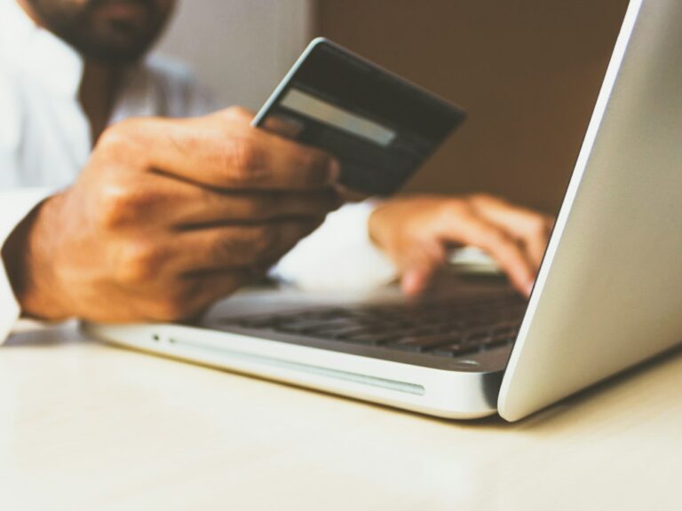 Paiement en ligne sur une boutique e-commerce au Maroc